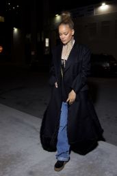 Rihanna - Out in LA 12/10/2023