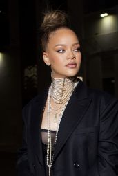 Rihanna - Out in LA 12/10/2023
