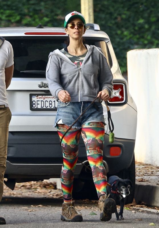 Sarah Silverman in Casual Outfit 12/28/2023