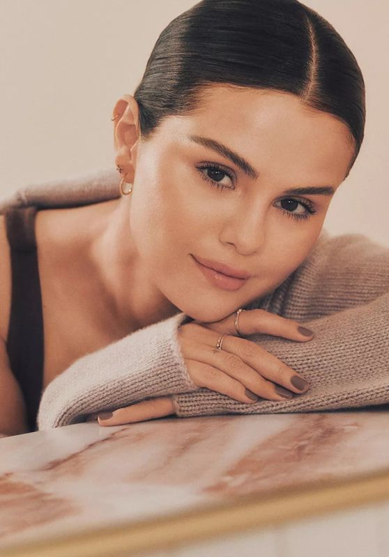 Selena Gomez - Rare Beauty "Find Comfort Body Collection" December 2023