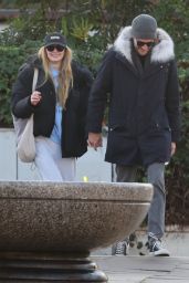 Sophie Turner With New Boyfriend Peregrine Pearson in London 12/08/2023