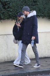 Sophie Turner With New Boyfriend Peregrine Pearson in London 12/08/2023