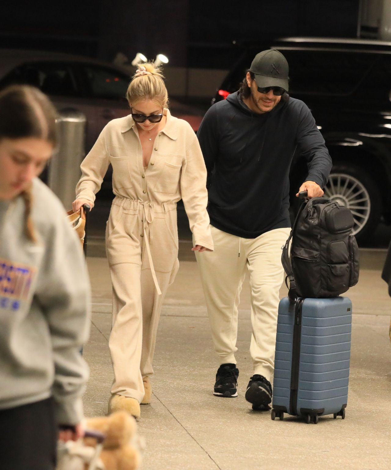 Sydney Sweeney at LAX Airport in Los Angeles 12/16/2023 • CelebMafia