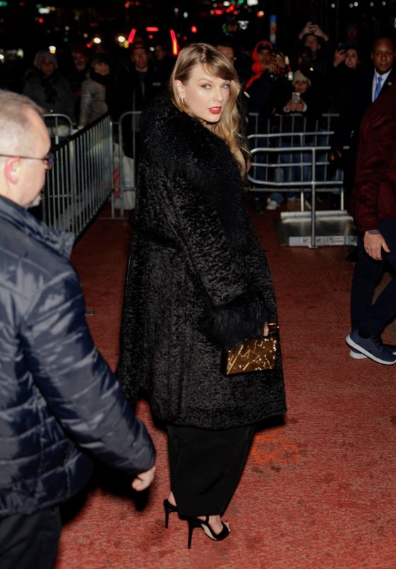 Taylor Swift - Arrives for a Screening of "Poor Things" in NYC 12/06/2023