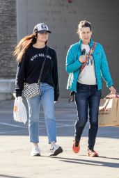 Tiffani Thiessen Shopping at Westfield Mall 12/26/2023