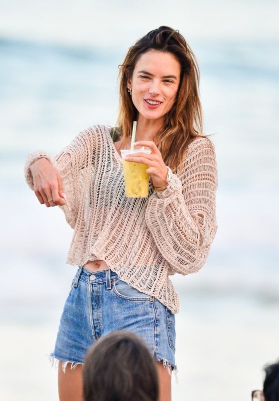 Alessandra Ambrosio on a Beach Day in Florianópolis 01/03/2023
