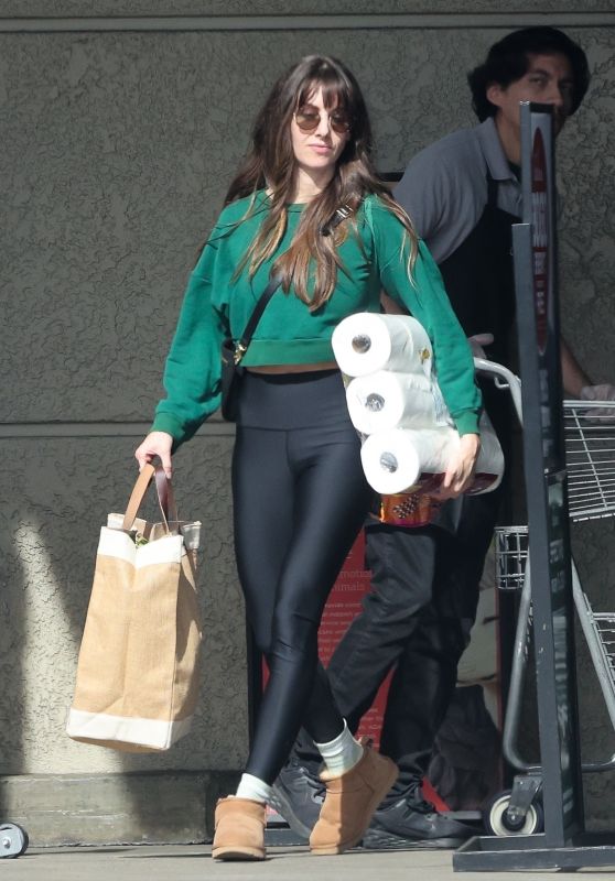 Alison Brie at a Local Grocery Store in Los Feliz 01/30/2024