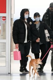 Ariana Grande Arriving at JFK Airport in New York 01/21/2024