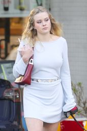 Ava Phillippe Shopping on Montana Boulevard in Brentwood 01/13/2024