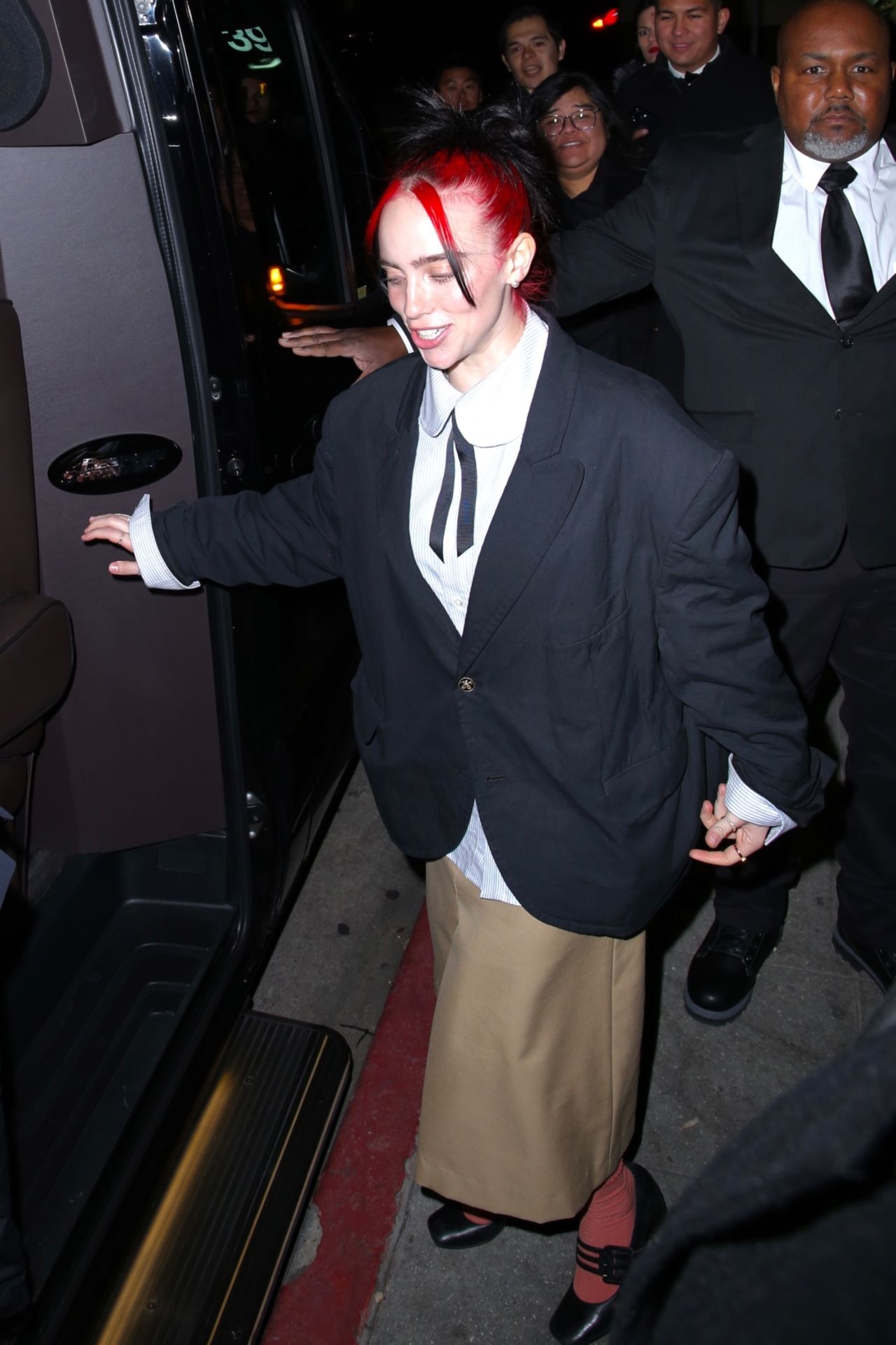 billie-eilish-at-golden-globes-after-party-at-chateau-marmont-01-07-2024-0.jpg