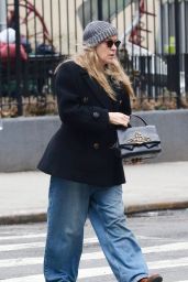 Chloe Sevigny in Baggy Jeans in New York 01/27/2024
