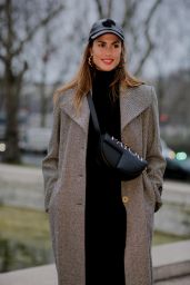 Elodie Clouvel Arriving at Patou Fall-Winter 2024-2025 Show in Paris 01/25/2024