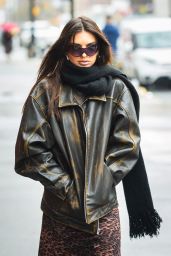 Emily Ratajkowski Street Style - Manhattan 01/26/2024