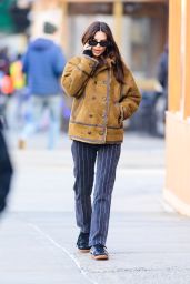 Emily Ratajkowski Winter Street Style - New York 01/12/2024