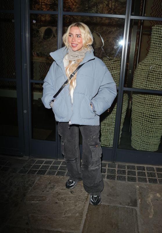 Gabby Allen at “Mean Girls” Screening in London 01/11/2024
