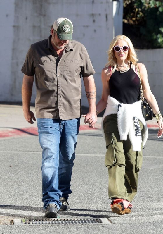 Gwen Stefani and Blake Shelton Out in Los Angeles 01/13/2024