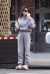 Hilaria Baldwin - Out in New York City 01/02/2023