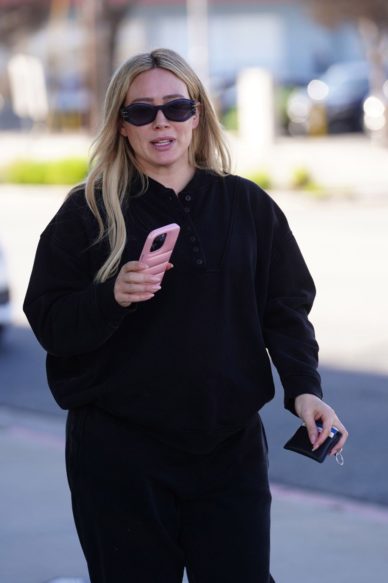 Hilary Duff Out in Studio City 01/26/2024 • CelebMafia