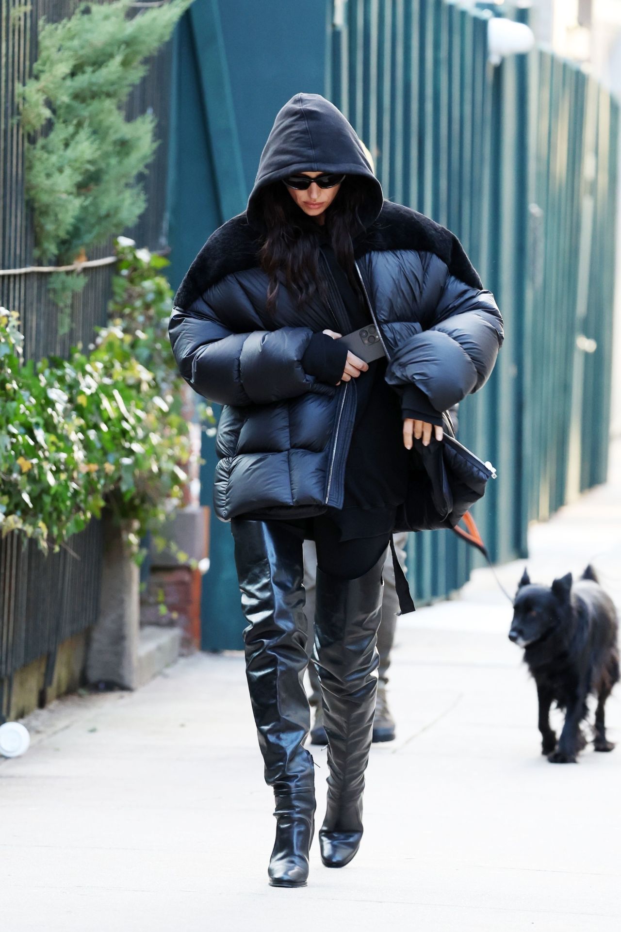 Irina Shayk Winter Street Style - West Village 01/08/2023 • CelebMafia