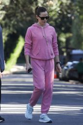 Jennifer Garner in Striking Pink Athletic Wear in Brentwood 01/28/2024