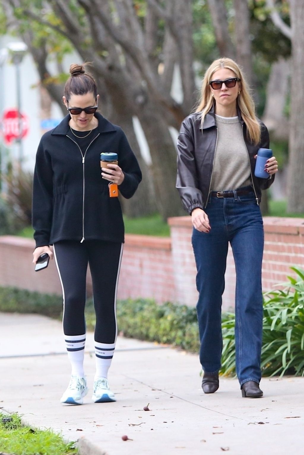 Jennifer Garner Walk With a Friend in Brentwood 01/24/2024 • CelebMafia