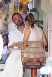 Jennifer Lopez Shopping in St Bart’s 12/29/2023