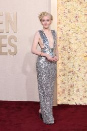Julia Garner at Golden Globe Awards 2024