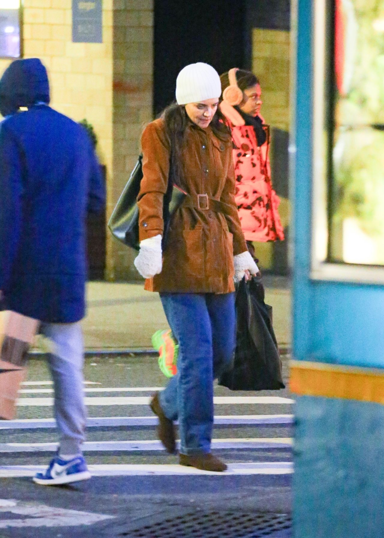 Katie Holmes Stroll in New York 01/04/2024 • CelebMafia