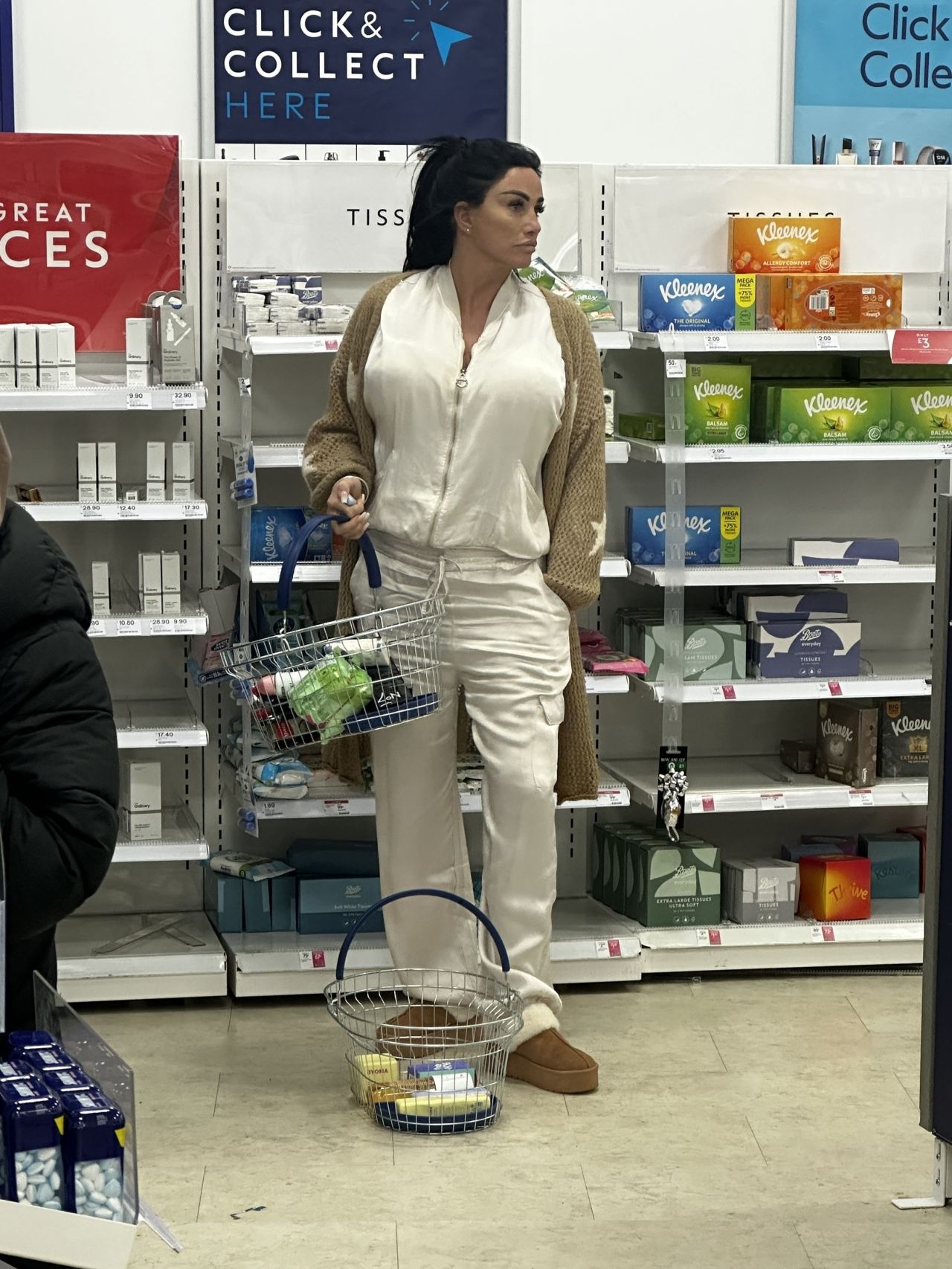 Katie Price Shopping At Boots In London 01 08 2024 CelebMafia   Katie Price Shopping At Boots In London 01 08 2024 4 