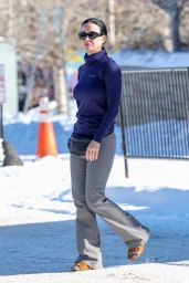 Katy Perry Snowboarding in Aspen 01/06/2024
