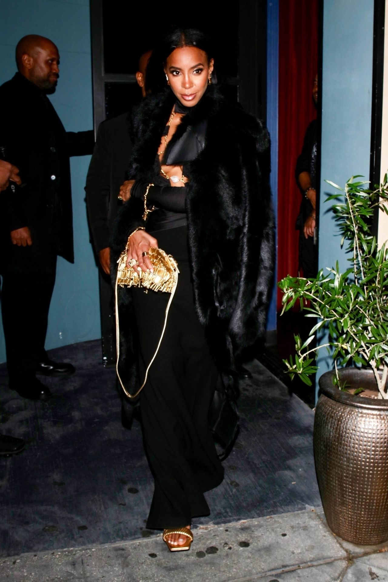 Kelly Rowland - Tim Weatherspoon's 50th BDAY 01/07/2024 • CelebMafia