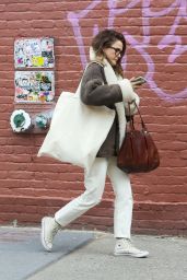 Keri Russell Street Style - New York 01/11/2024