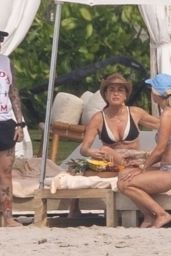 Kyle Richards in Punta Mita 01/10/2024