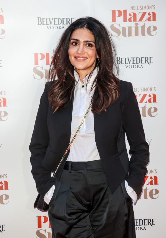 Leila Farzad – “Plaza Suite” Play Gala Performance in London 01/28/2024
