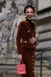 Leonie Hanne Arriving at Schiaparelli Fashion Show in Paris 01/22/2024