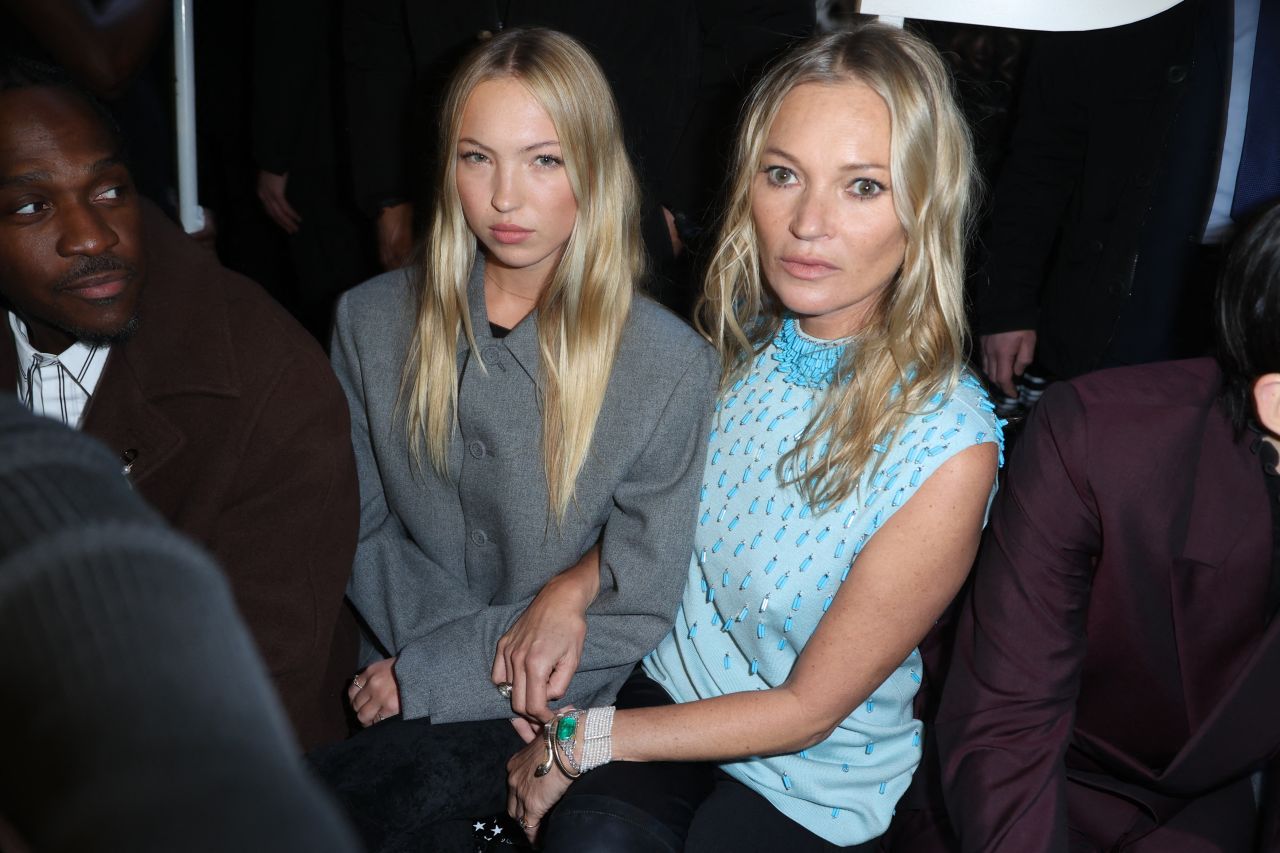 Lila Moss and Kate Moss - Dior Fashion Show in Paris 01/19/2024 ...