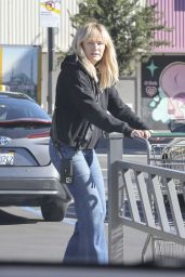 Malin Akerman Grocery Shopping at Lazy Acres 01/09/2024 • CelebMafia