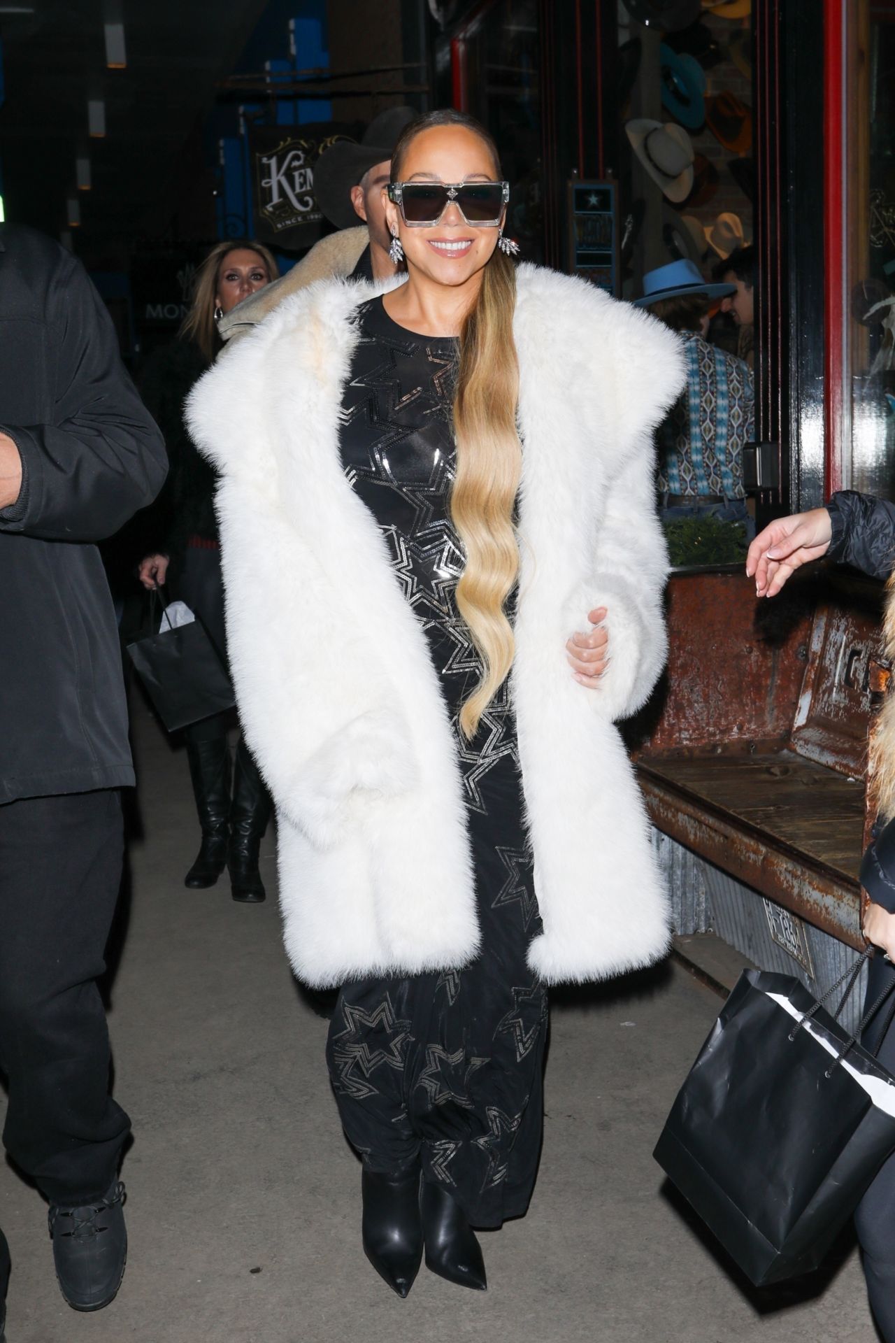 Mariah Carey - Out in Aspen 01/01/2024 • CelebMafia