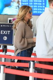 Marla Maples Catching a Flight Out of LAX 01/09/2024
