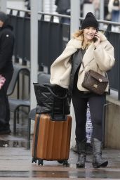 Michelle Collins at Malaga Airport in Luton 01/02/2024