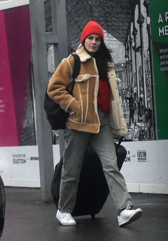 Michelle Dockery Out in Central London 01/24/2024