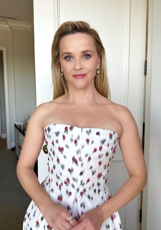 Reese Witherspoon Outfit 01/12/2024