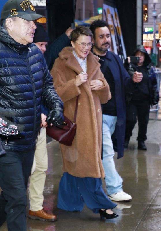 Annette Bening Exits GMA 02/02/2024