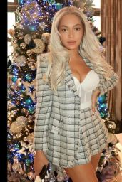 Beyonce Knowles Outfit  12/31/2023