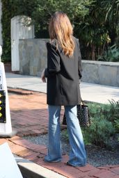 Chrissy Teigen Shopping on Melrose Place in West Hollywood 02/27/2024