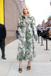 Devon Windsor Arrives at the Jason Wu Fashion Show in New York City 02/11/2024