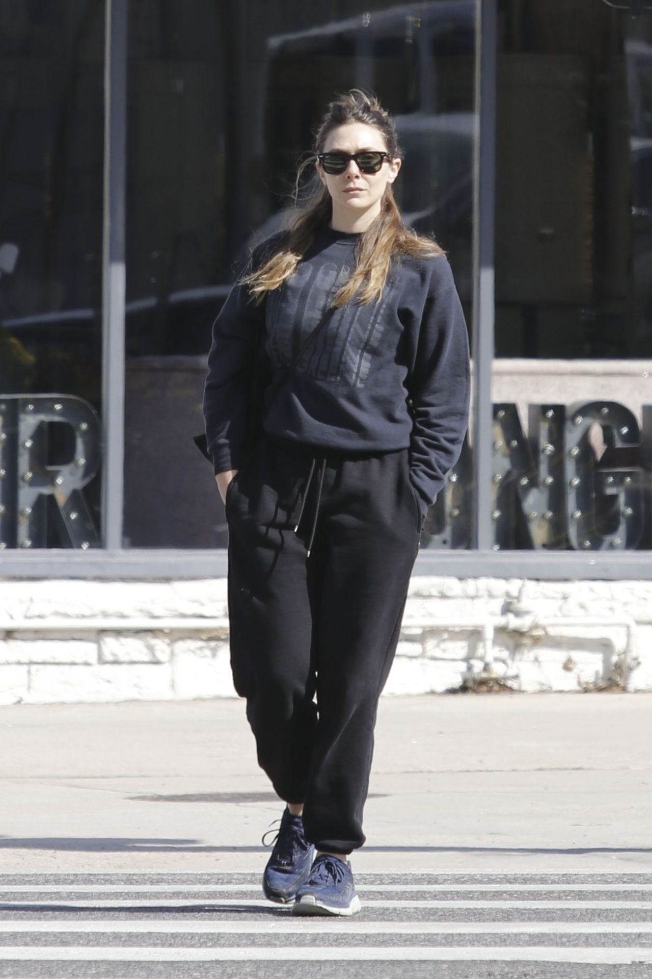 Elizabeth Olsen Style, Clothes, Outfits and Fashion • CelebMafia