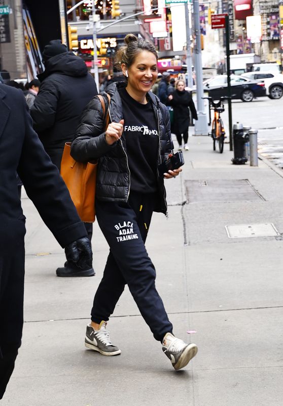 Ginger Zee Out in New York 01/31/2024