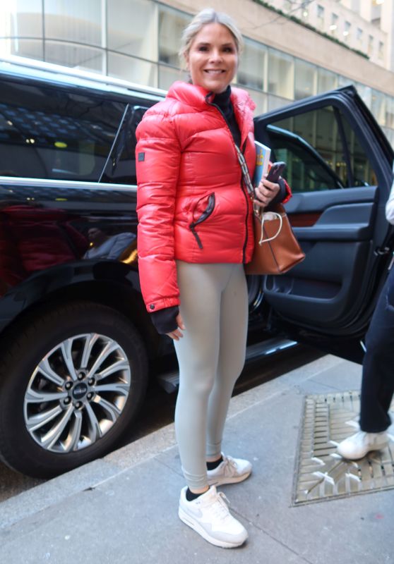 Jenna Bush Arrives at NBC Studios in New York 02/06/2024