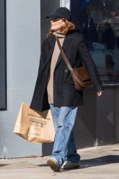 Julianne Moore - Shopping in Madrid 02/01/2024
